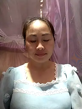 Snapshot of Spring-mky chatting on 12/16/25, 03:44 Spring-mky online show from 12/16/25, 03:44