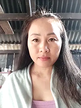 Snapshot of Spring-mky chatting on 11/13/25, 06:39 Spring-mky online show from 11/13/25, 06:39