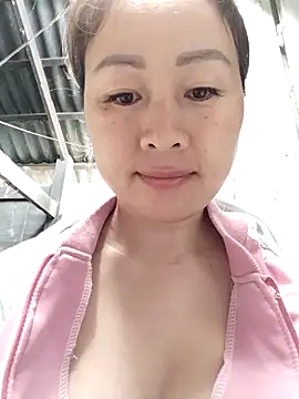 Snapshot of Spring-mky chatting on 11/19/25, 05:40 Spring-mky online show from 11/19/25, 05:40