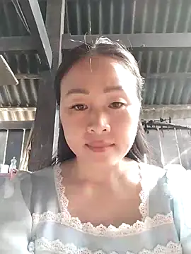 Snapshot of Spring-mky chatting on 10/28/25, 02:12 Spring-mky online show from 10/28/25, 02:12