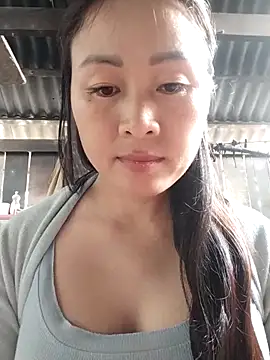 Snapshot of Spring-mky chatting on 11/05/25, 03:31 Spring-mky online show from 11/05/25, 03:31