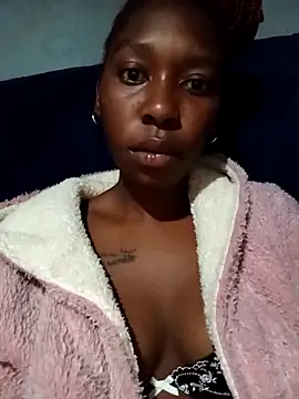 sexysmalldaily04 online show from 10/31/25, 12:07