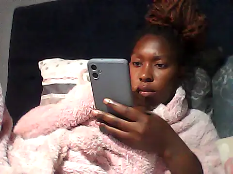 sexysmalldaily04 online show from 10/17/25, 08:06