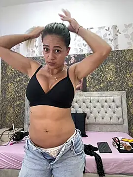 valentina herrrera online show from 03/03/26, 05:09