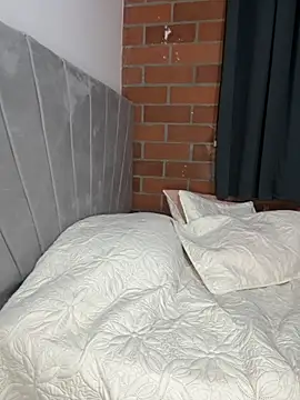 valentina herrrera online show from 10/24/25, 03:38