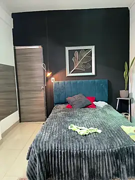 valentina herrrera online show from 04/14/26, 04:12