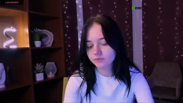 miki ti online show from 11/11/25, 05:57