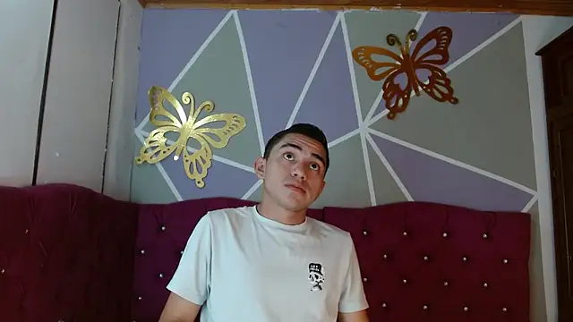 Snapshot of Ruiz2416 chatting on 10/16/25, 11:18 Ruiz2416 online show from 10/16/25, 11:18