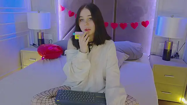 AliceLune online show from 02/12/26, 12:49