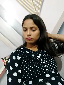 Snapshot of Anshika1431 chatting on 11/09/25, 03:05 Anshika1431 online show from 11/09/25, 03:05