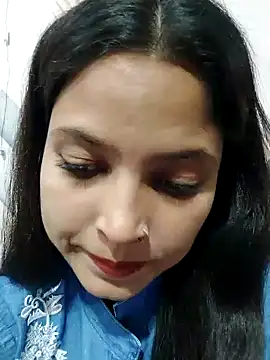 Snapshot of Anshika1431 chatting on 11/11/25, 01:28 Anshika1431 online show from 11/11/25, 01:28