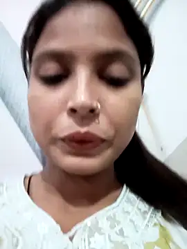 Snapshot of Anshika1431 chatting on 10/24/25, 04:22 Anshika1431 online show from 10/24/25, 04:22