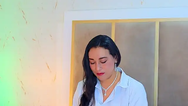 Elizabeth bennett 6 online show from 10/25/25, 12:04