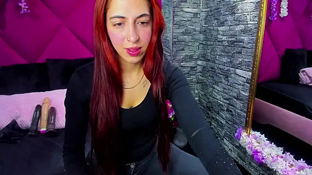 MariamGray1 online show from 12/02/25, 08:21