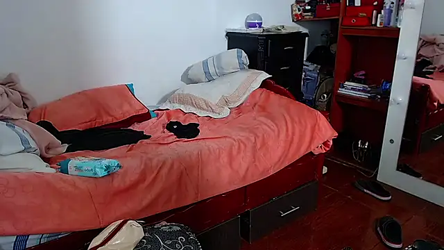 MariamGray1 online show from 05/28/26, 03:40