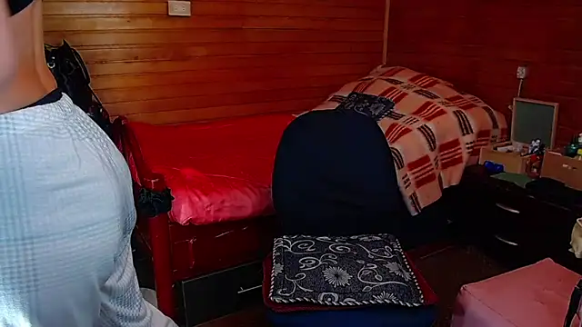 MariamGray1 online show from 02/06/26, 08:49