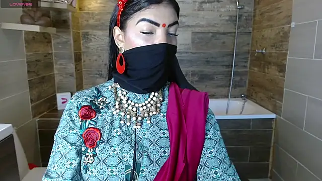 Iniya Parul online show from 04/20/26, 02:40