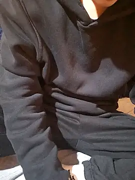 esmermoon online show from 02/13/26, 11:05