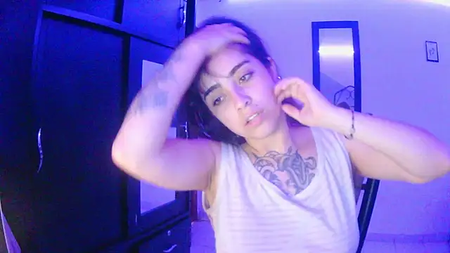 adri gomez1 online show from 12/04/25, 02:49