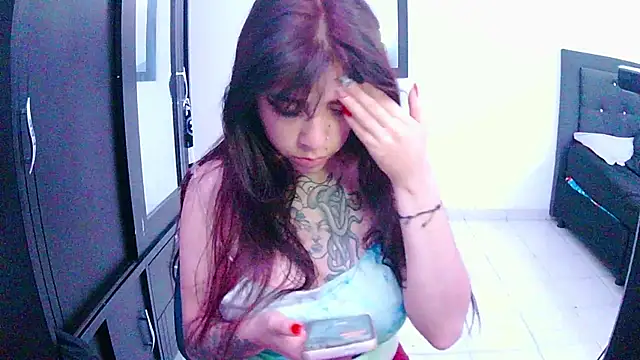 adri gomez1 online show from 10/18/25, 08:16