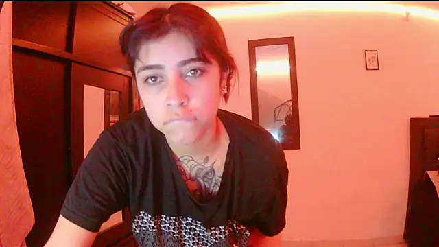 adri gomez1 online show from 11/30/25, 10:27