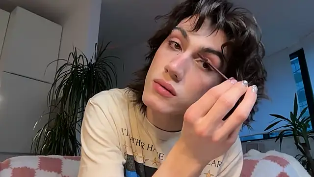 kira yoshika9e online show from 03/15/26, 04:36