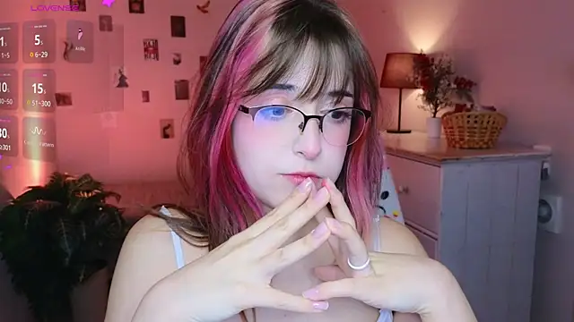 Soffi Toffi online show from 04/12/26, 08:28