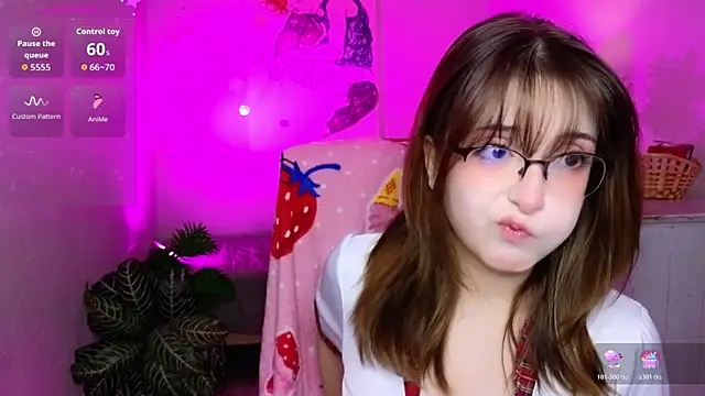 Snapshot of Soffi_Toffi chatting on 01/19/26, 10:30 Soffi Toffi online show from 01/19/26, 10:30