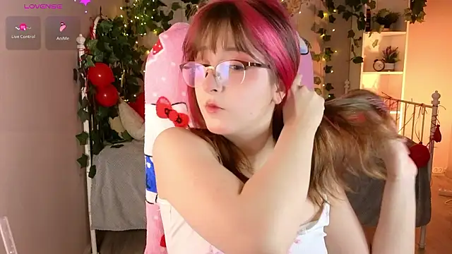 Snapshot of Soffi_Toffi chatting on 02/25/26, 10:26 Soffi Toffi online show from 02/25/26, 10:26