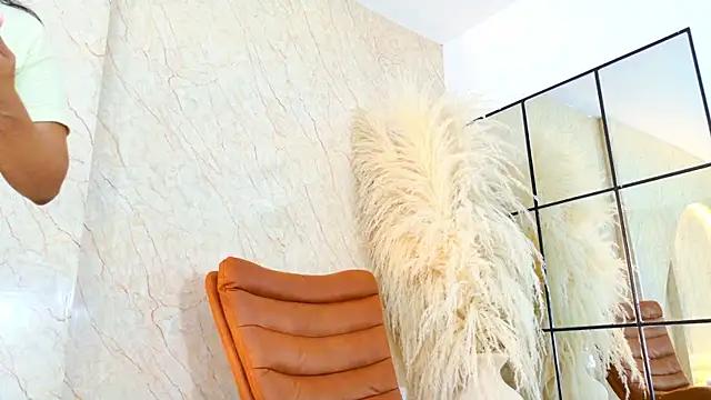 Snapshot of Antonella_Russo1 chatting on 06/10/26, 01:23 Antonella Russo1 online show from 06/10/26, 01:23