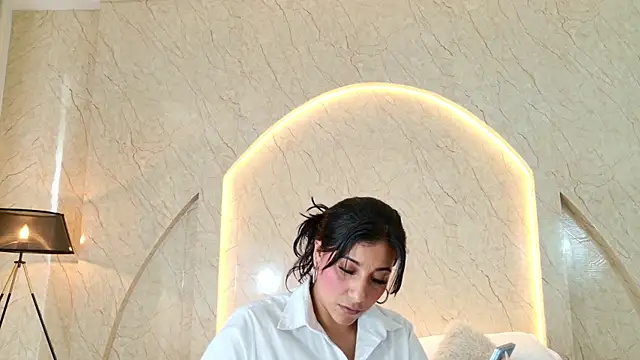 Antonella Russo1 online show from 04/08/26, 01:01