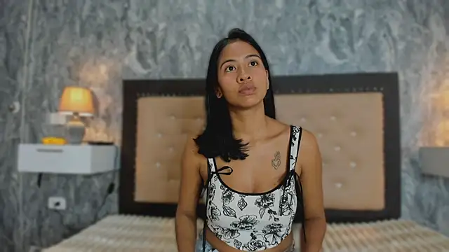 Snapshot of EuphoriaSavage chatting on 12/21/25, 11:12 EuphoriaSavage online show from 12/21/25, 11:12