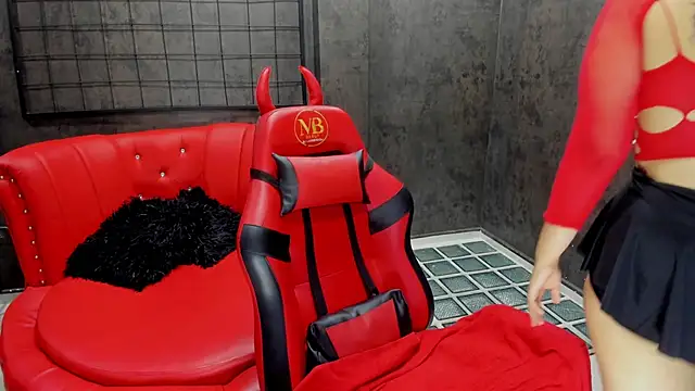 scarlett montoya online show from 10/28/25, 11:53