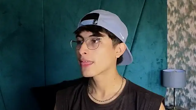 Aaron Eze online show from 11/02/25, 09:42