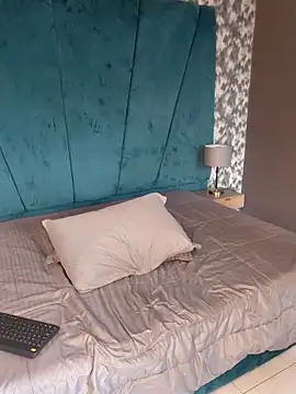 Aaron Eze online show from 02/08/26, 09:45