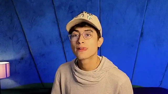 Aaron Eze online show from 11/05/25, 10:46