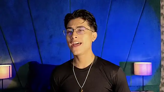 Aaron Eze online show from 12/02/25, 10:11