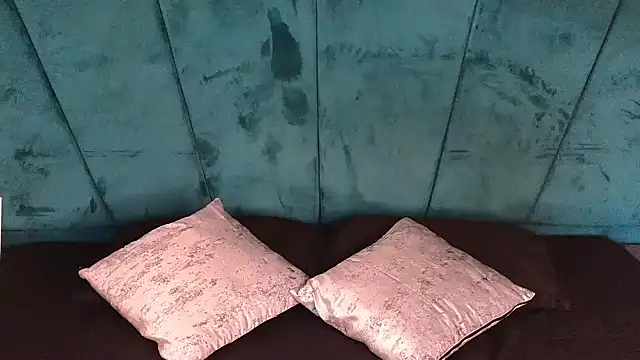 Aaron Eze online show from 05/05/26, 01:03