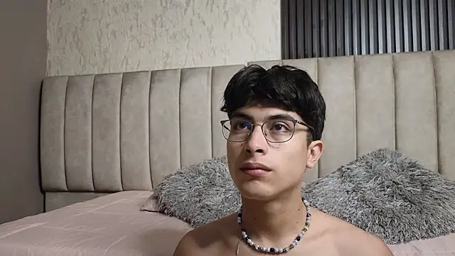 Aaron Eze online show from 01/09/26, 08:05