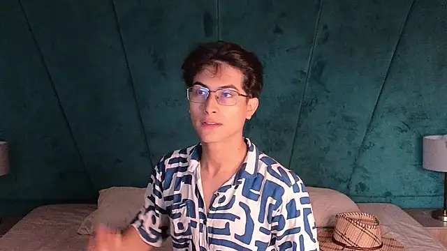 Aaron Eze online show from 03/29/26, 12:07