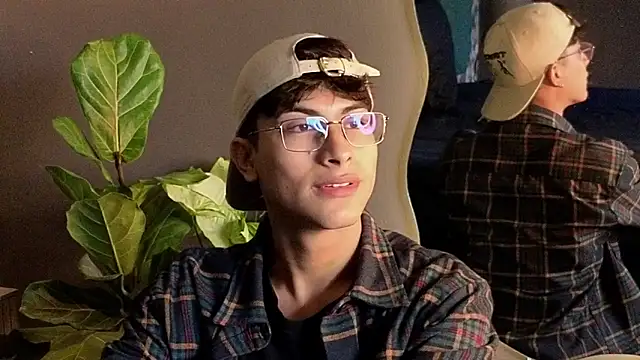 Aaron Eze online show from 11/23/25, 08:52