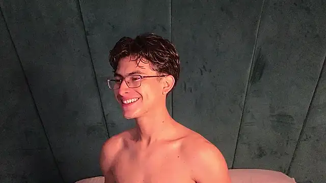 Aaron Eze online show from 03/03/26, 11:17