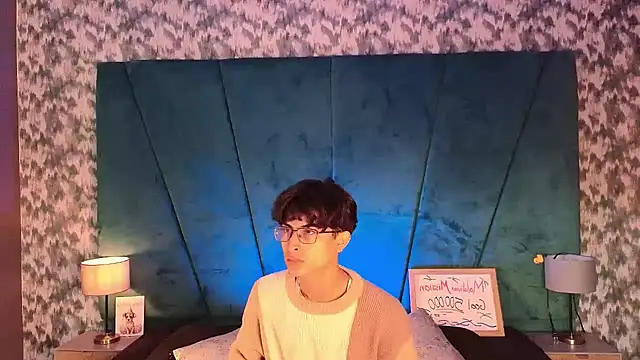 Aaron Eze online show from 05/03/26, 12:31