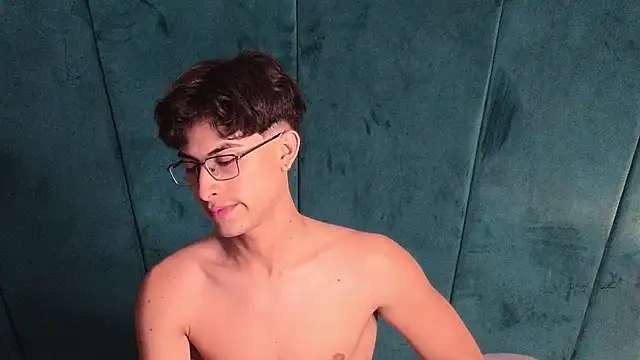 Aaron Eze online show from 03/05/26, 11:54