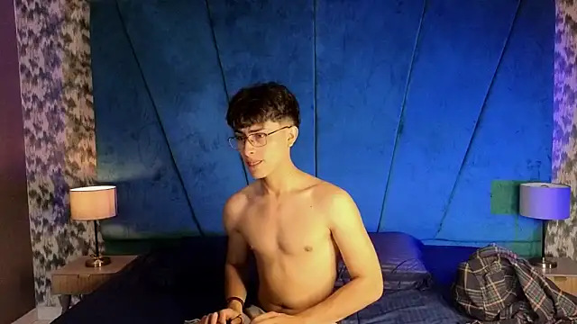 Aaron Eze online show from 11/15/25, 09:08