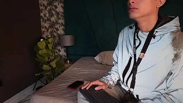 Aaron Eze online show from 03/30/26, 12:17