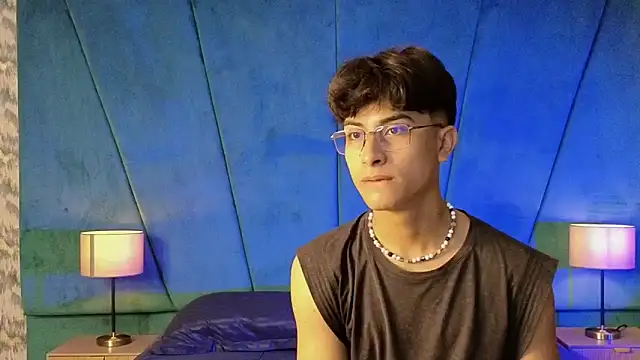 Aaron Eze online show from 11/27/25, 09:15