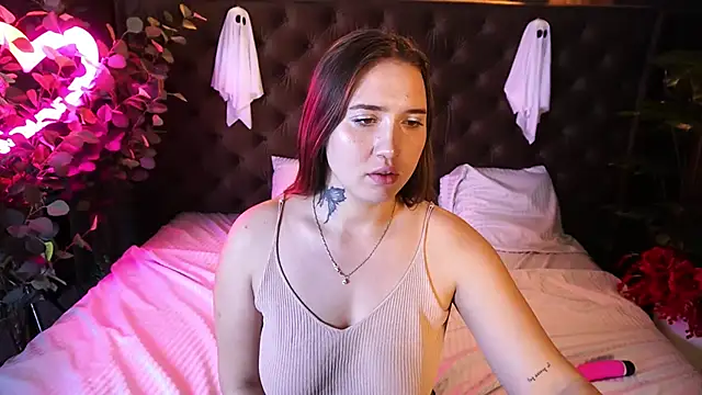 AmiraChase online show from 10/27/25, 01:34