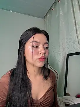 Snapshot of Midori_rosse chatting on 05/18/26, 11:31 Midori rosse online show from 05/18/26, 11:31