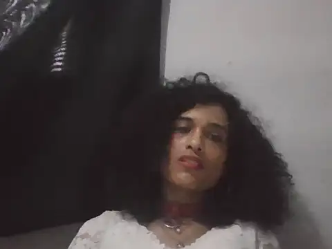 Snapshot of MorenaBellakita chatting on 10/15/25, 06:27 MorenaBellakita online show from 10/15/25, 06:27